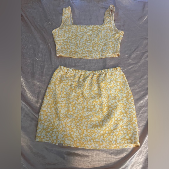 Matching Set - Picture 2 of 2